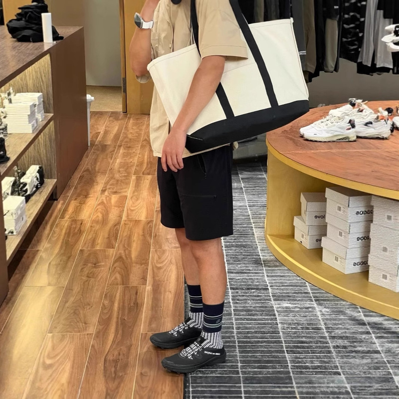 25-Year-Old Men's Quick-Drying Outdoor Shorts, Elastic Five-Point Shorts for Hiking, Mountaineering, Travel, Sports, Leisure and Comfort