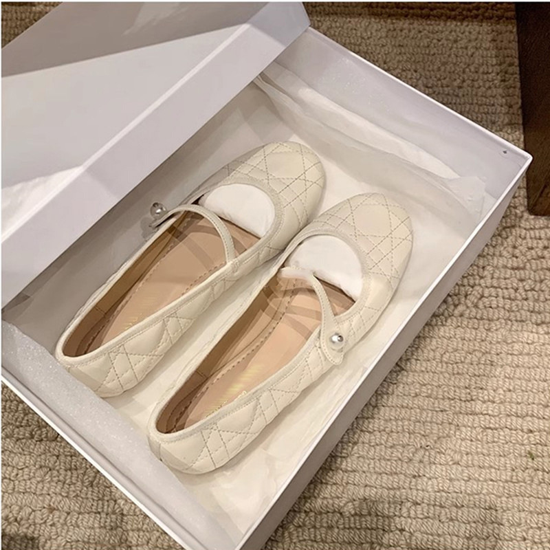 葡萄妈同款 大小姐~进口小牛皮菱格珍珠扣带浅口平底单鞋女玛丽珍