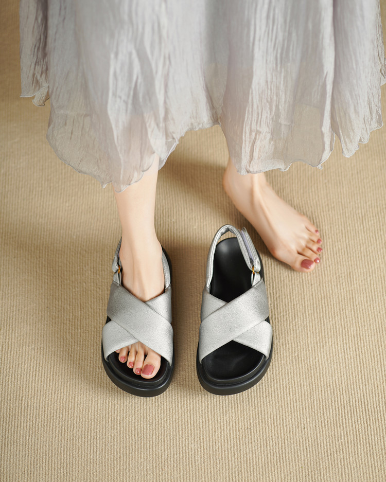 Dép sandal nữ đế xuồng quai hậu mùa hè mới thời trang, thoải mái, đa năng, đế dày, tăng chiều cao, kiểu dáng mở mũi — đen, bạc chi tiết 15
