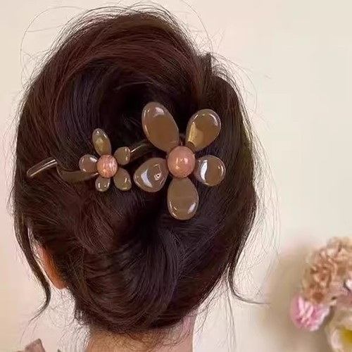 High-end Pearl Twist Hairpin for Women's Korean Simple Back of the Head Bun Hairpin Half-tied One-line Clip Hair Accessory 
