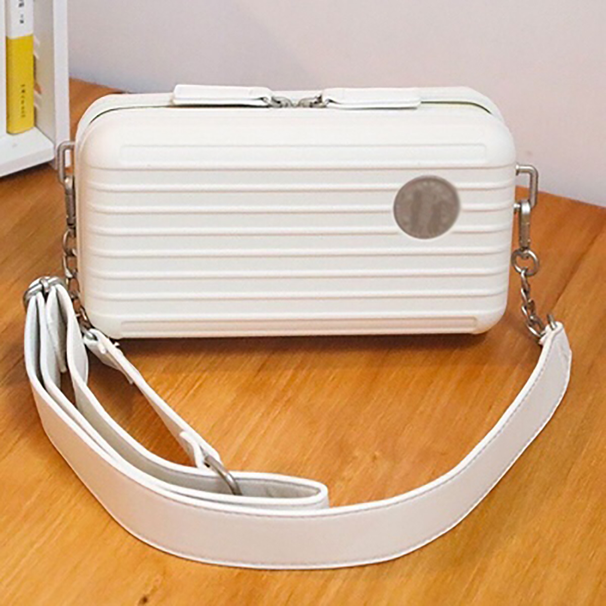 pp注塑化妆包7寸单间收纳包旅行洗漱小方包零钱斜挎包包透气轻便