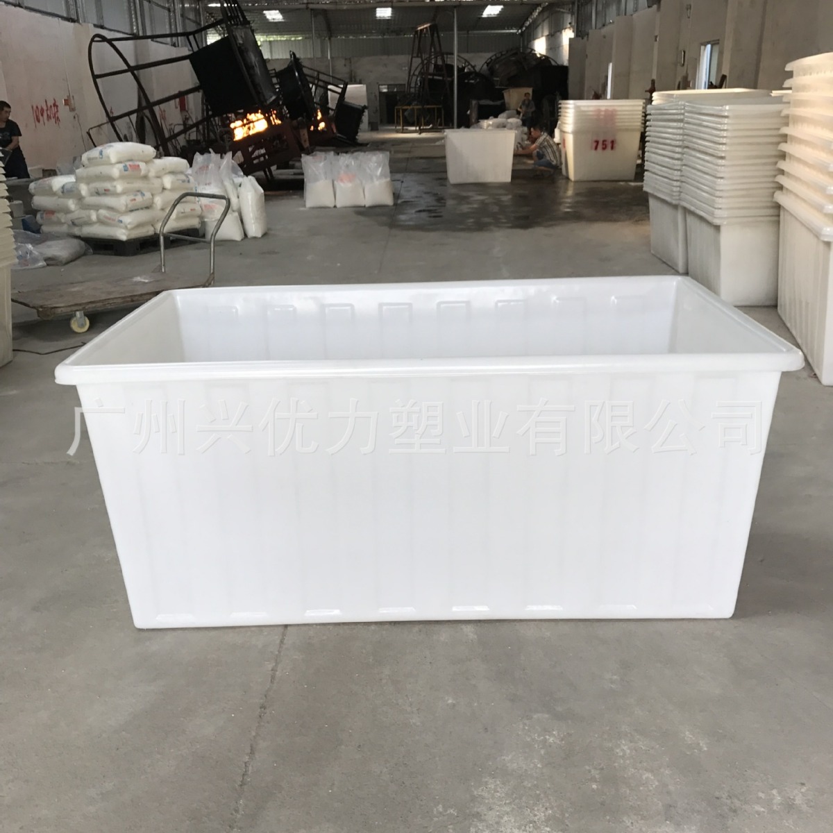 厂家直销：水产养殖用环保无菌pe水箱/聚乙烯塑料染整布车桶