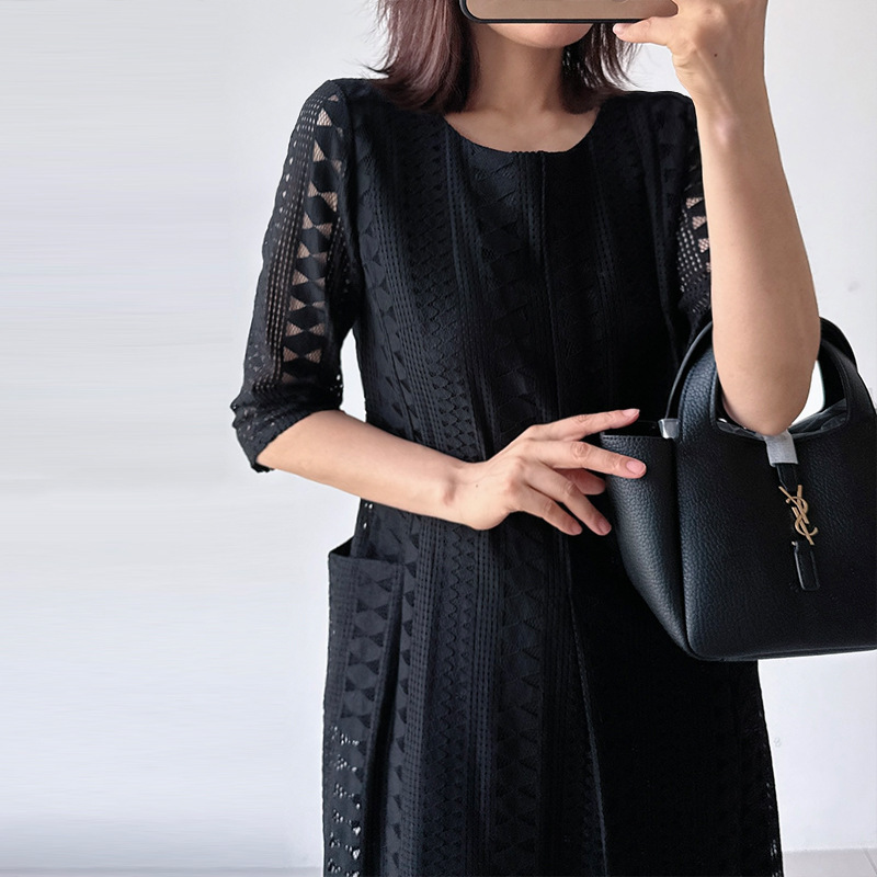 Italian Hm Diamond-Shaped Hollow Lace Dress with Round Neck, Three-Quarter Sleeves, Loose Straight Fit, Slimming Mid-Length Dress with Minor Imperfections