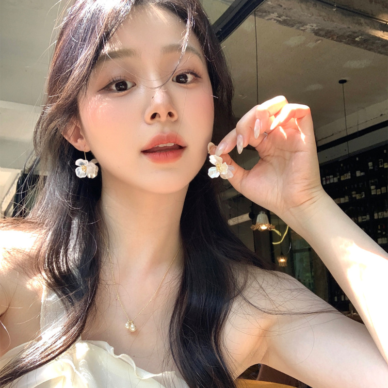 白色立体双面镶锆山茶花耳环女高级感海边度假风耳钉小众独特耳饰|undefined