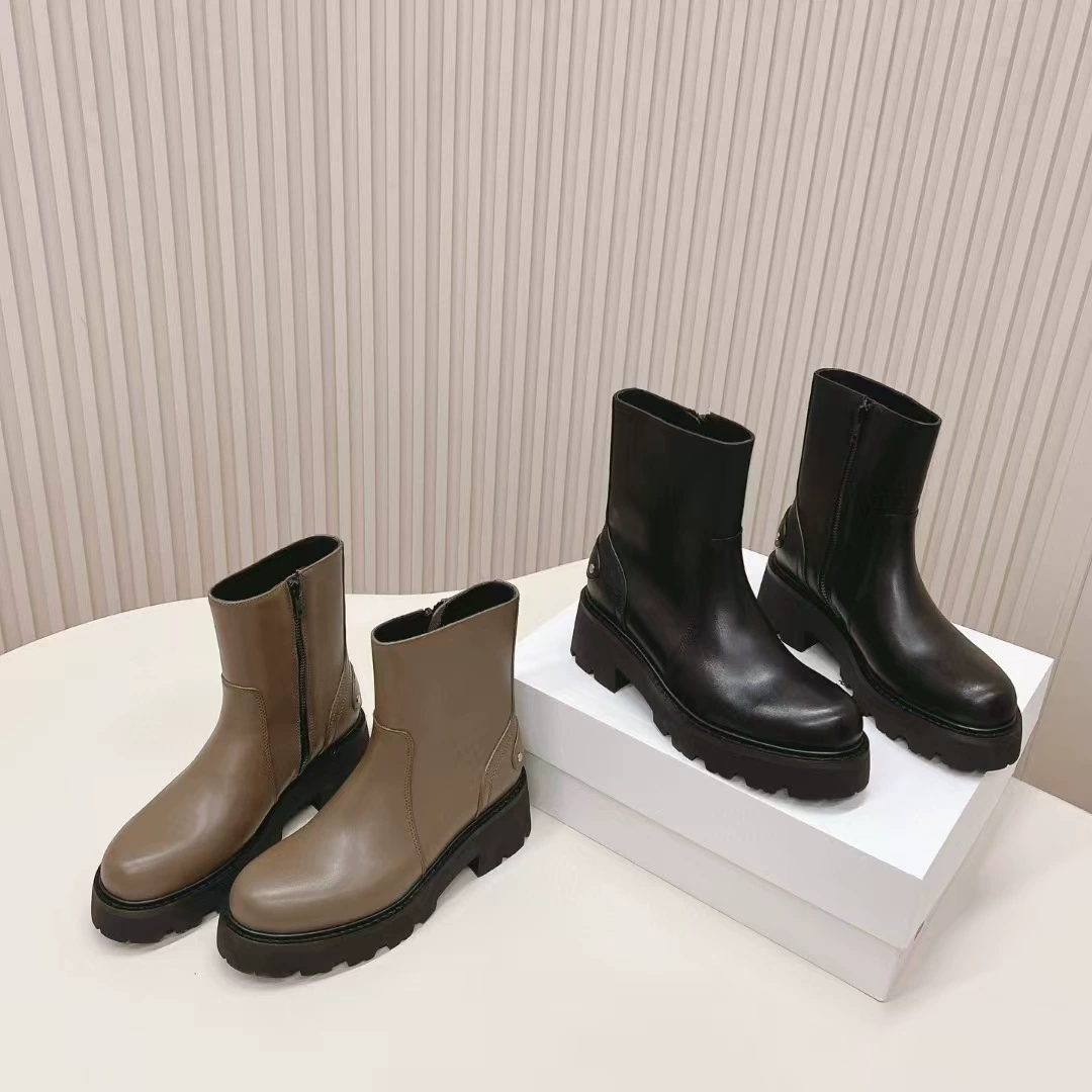 2024 новые женские кожаные мотоциклетные сапоги с боковой молнией с короткой трубкой сплошной цвет круглой головы повседневные дикие женские приливные сапоги