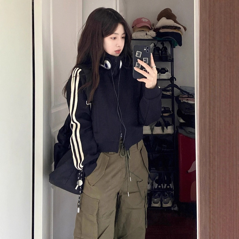 美式复古条纹短款运动卫衣女秋季修身立领长袖防晒外套黑色上衣潮|undefined