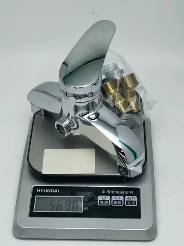 Alloy electroplating IELTS triple shower faucet bathroom hot and cold switch faucet concealed triple mixing valve faucet Alloy electroplating IELTS triple shower faucet bathroom hot and cold switch faucet concealed triple mixing valve faucet