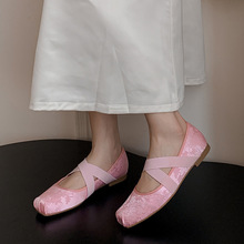 新款粉色国风玛丽珍鞋女刺绣浅口单鞋交叉绑带芭蕾风大小码平底鞋