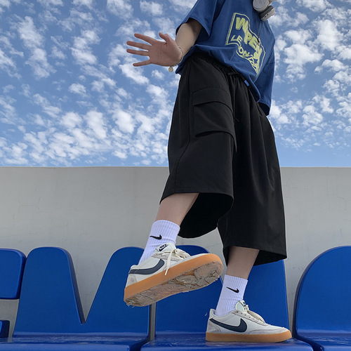 Men's Wide-Leg, Thin, Designer Shorts: Trendy Summer Outerwear, Casual Cargo-Style Cropped Pants in a Relaxed, Ice-Silk Fabric
