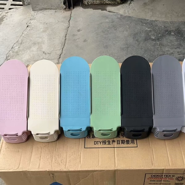 Send one random color