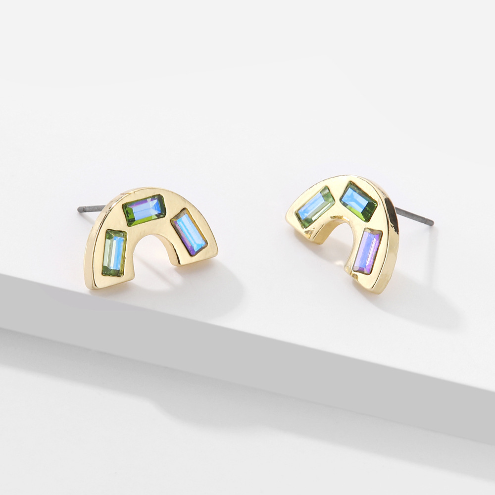 Fashion Rainbow Shape Rhinestone Stud Earrings display picture 3