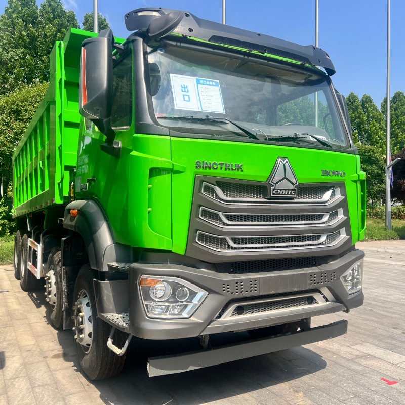 In-Stock Used Howo Dump Truck, Euro 2 Emission Standard, Self-Unloading Design, Specialized Truck for Construction Site and Mining Transport