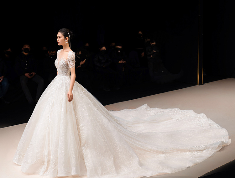 Vestido de novia de encaje 2026 de lujo, elegante, estilo corte, con cola larga, vestido blanco para mujer