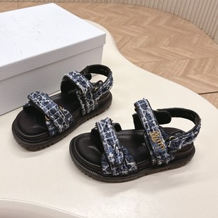 �羳�W�����ļ��¿�ħ�g�N����ЬŮ�⴩�ٴ�һ��¶ֺ�_�Rƽ�כ�Ь