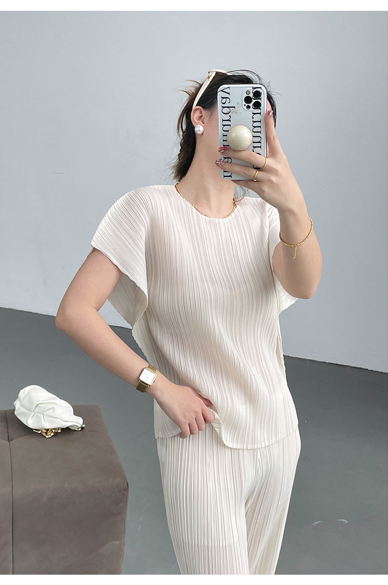 Áo thun nữ ngắn tay xếp ly phong cách Miyake thiết kế độc đáo — Màu đen chi tiết 18