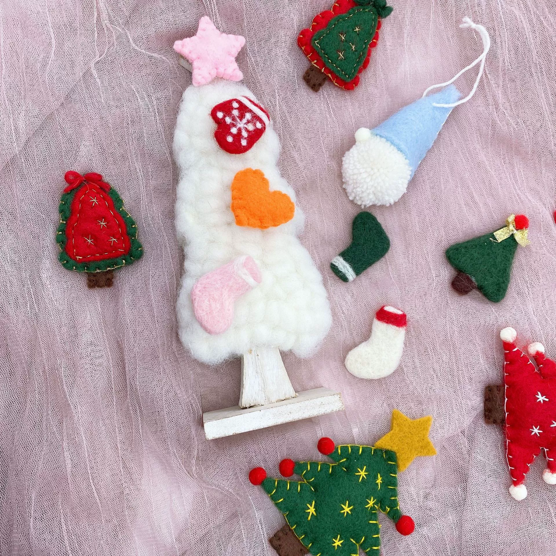 Гирлянда из фетра на елку на 3 декабря, игрушка-сюрприз, diy подарочная коробка аксессуары ёлочные украшения