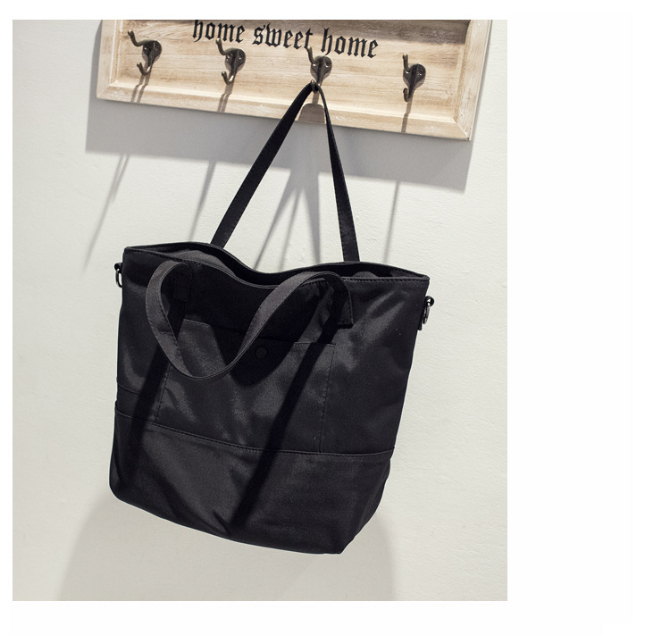 2024 New Korean Edition Trendy Women's Simple Waterproof Cloth Versatile Large Capacity Short Distance Travel Fashion_voghion.com
