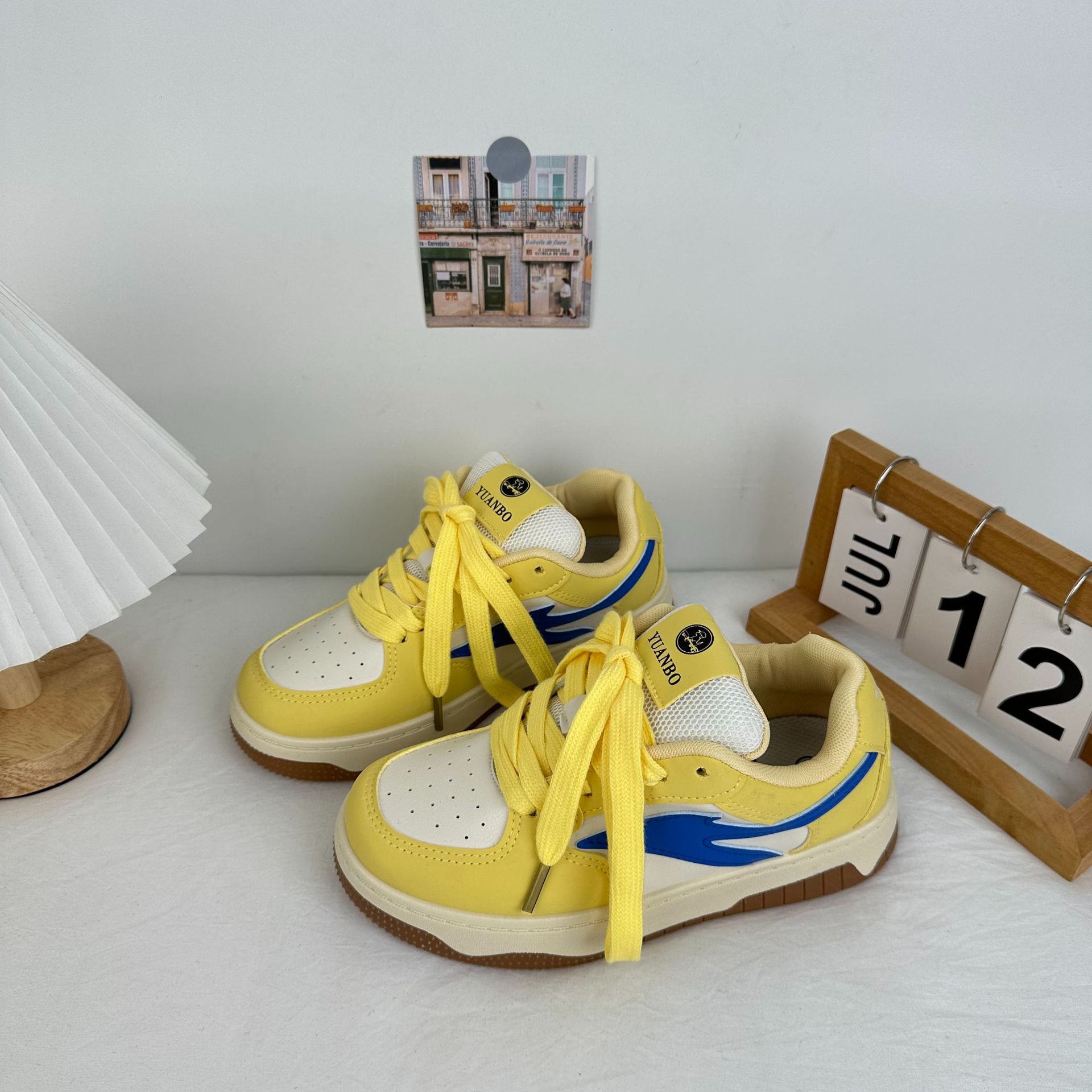 Yuanbo 2025 primavera nuevos zapatos de skate de mujer baja parte gruesa zapatos de lona deportivos casuales coreanos zapatos de mujer image 5