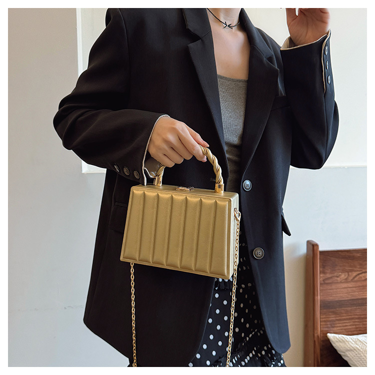 438g Weight Synthetic Leather Lining Material Sewing Thread Fashion Element Lock clasp Closure Type Single Shoulder Strap Strap Type Shoulder Bag Bags Type Holiday, Travel, Shopping Occasion PU Material Solid Color Pattern All Seasons Season Women's Gender Elegant, Streetwear Style Square Shape Medium Size Women's Medium PU Solid Color Elegant Streetwear Sewing Thread Square Lock Clasp Shoulder Bag 10