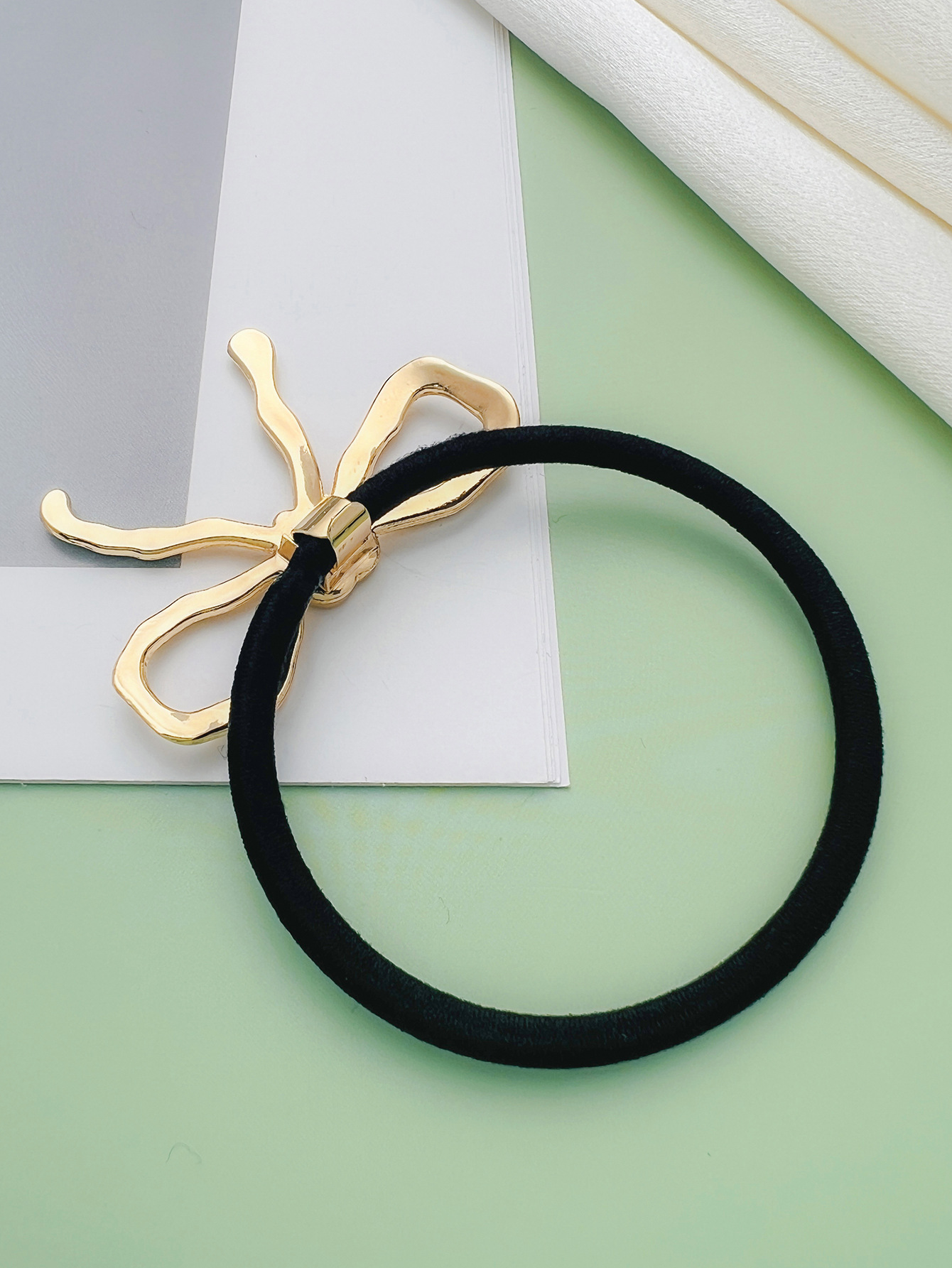11g Weight Hair Tie Hair Accessories Type 1 Piece Quantity Holiday, Daily Occasion Alloy Material Bow Knot Pattern All Seasons Season Women's Gender Plating Design Vacation, Classic Style Style Vacation Classic Style Women's Bow Knot Alloy Plating Hair Tie 8