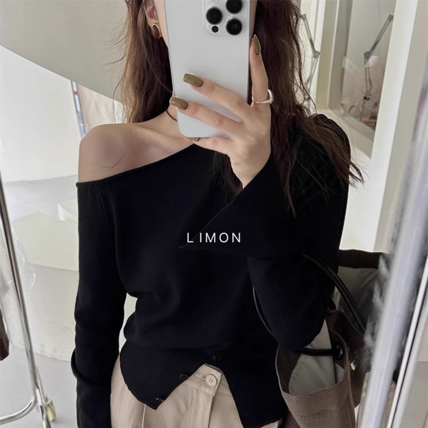 검은색