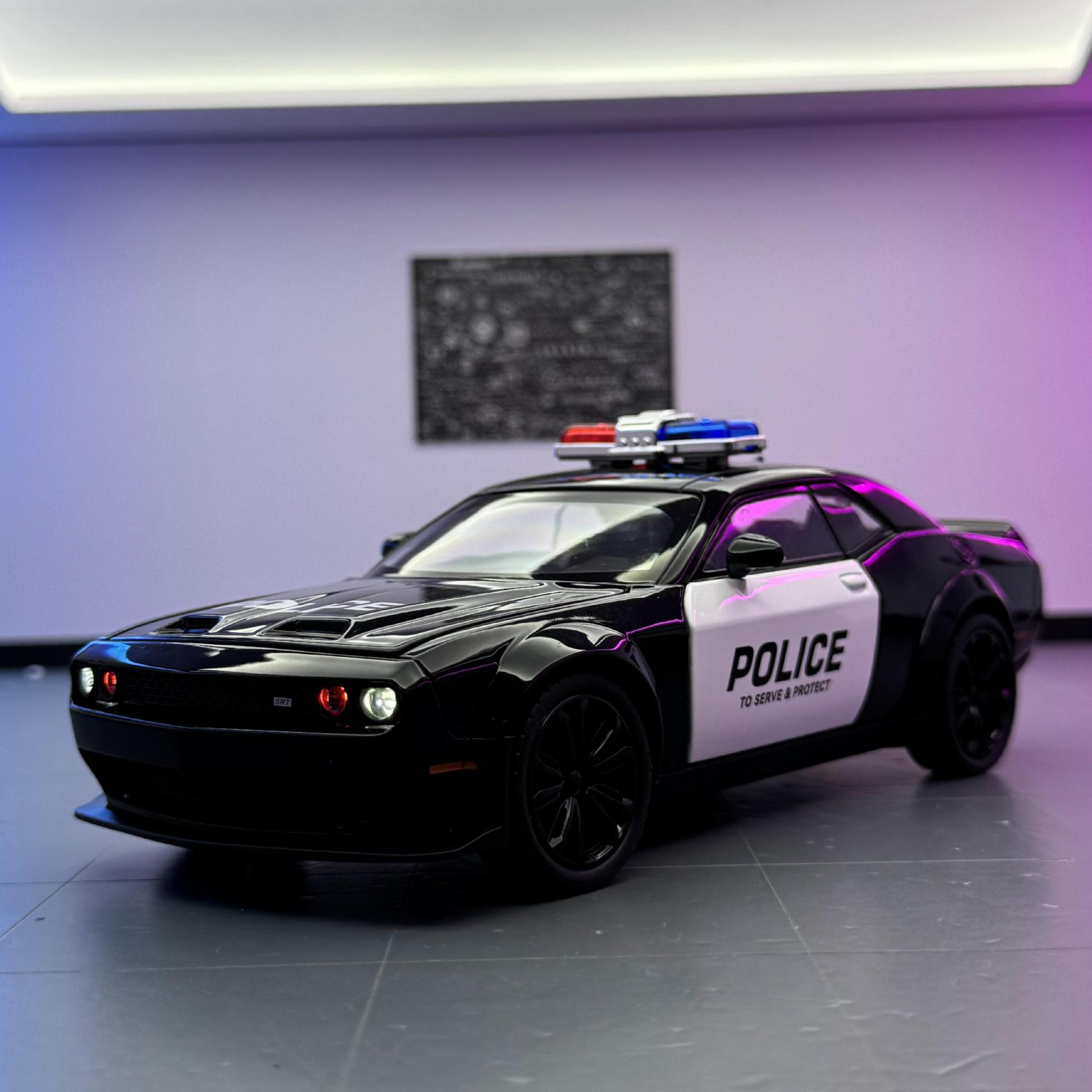 Modelo de coche de aleación Jiaye 1:22 Hellcat coche de policía retorno luz y sonido coche de juguete para niños modelo de sonido al por mayor