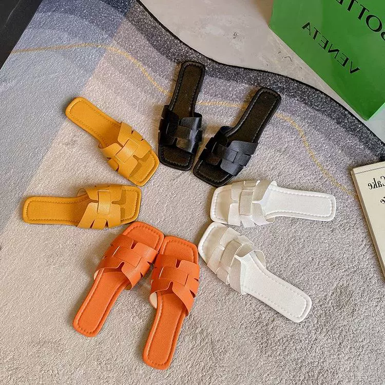 2023 Внешняя торговля Новые тапочки носить на улице