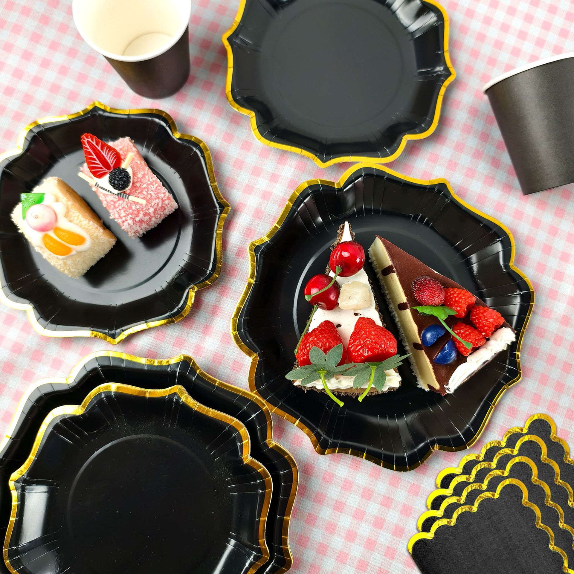 Premium Black & Gold Disposable Party Tableware Set - 20pcs Elegant Plates, Cups & Napkins For Events & Gatherings​_voghion.com