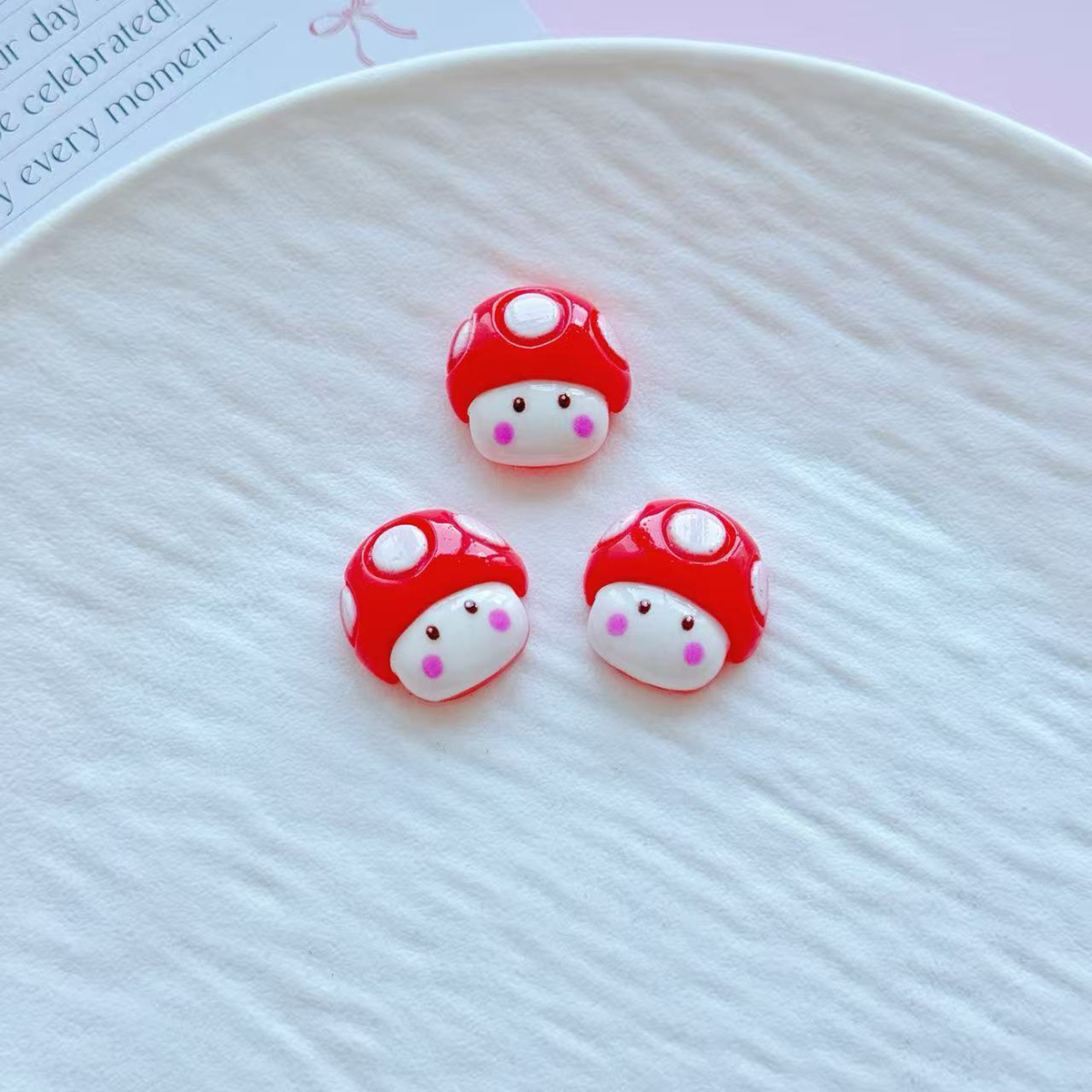 Juegos clásicos de la infancia serie de dibujos animados DIY accesorios de resina agujero zapatos pinzas de pelo caja de teléfono celular joyas parches