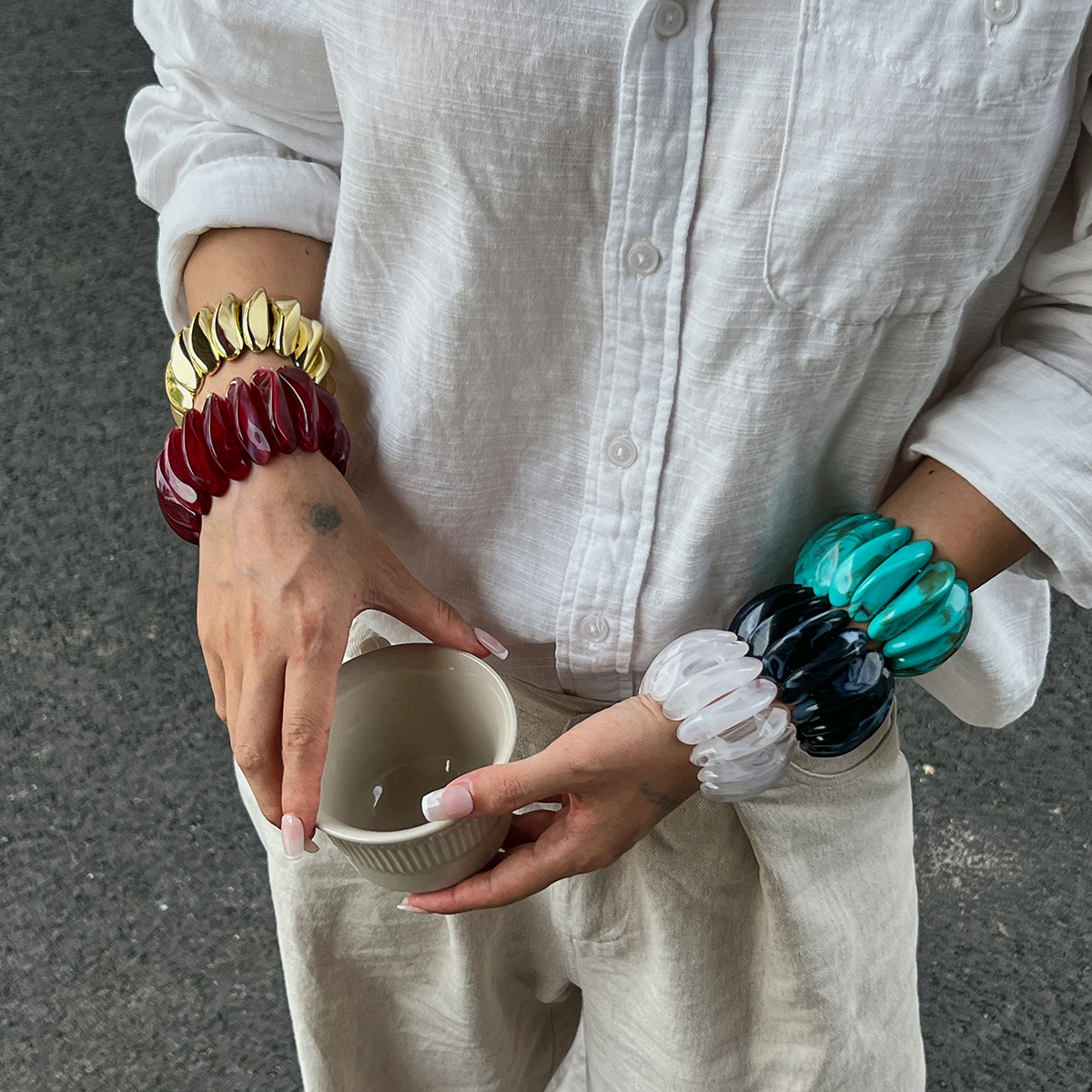 Joyas transfronterizas europeas y americanas, sentido de diseño de nicho, pulsera de degradado de resina de forma especial, pulsera elástica de costura de ins simple image 4