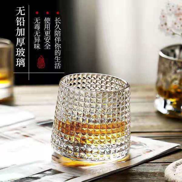 Creative rotating glass wineglass