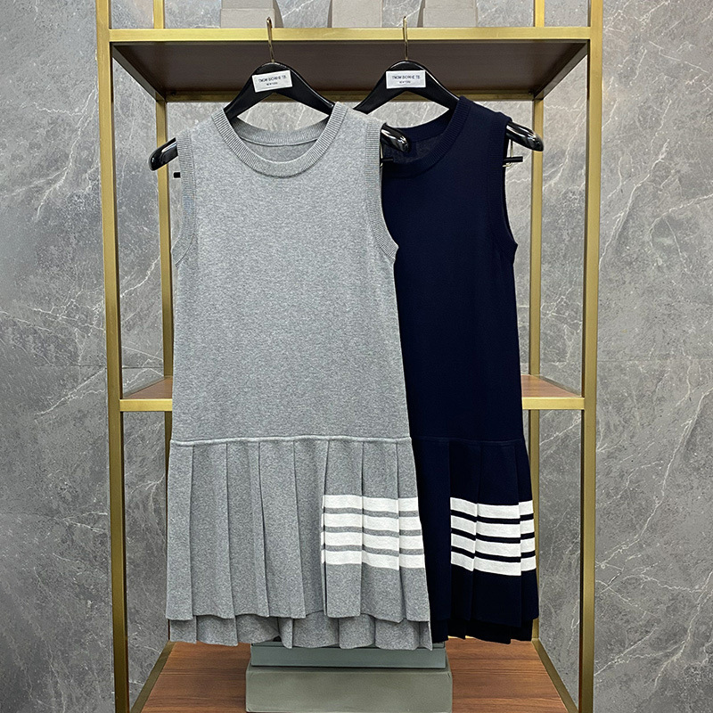 Tnom Biowhe Tb Four Stripes Round Neck Sleeveless Knitted Pleated Dress Girls Age-Reducing Sports Style Casual Tnom Biowhe Tb Four Stripes Round Neck Sleeveless Knitted Pleated Dress Girls Age-Reducing Sports Style Casual
