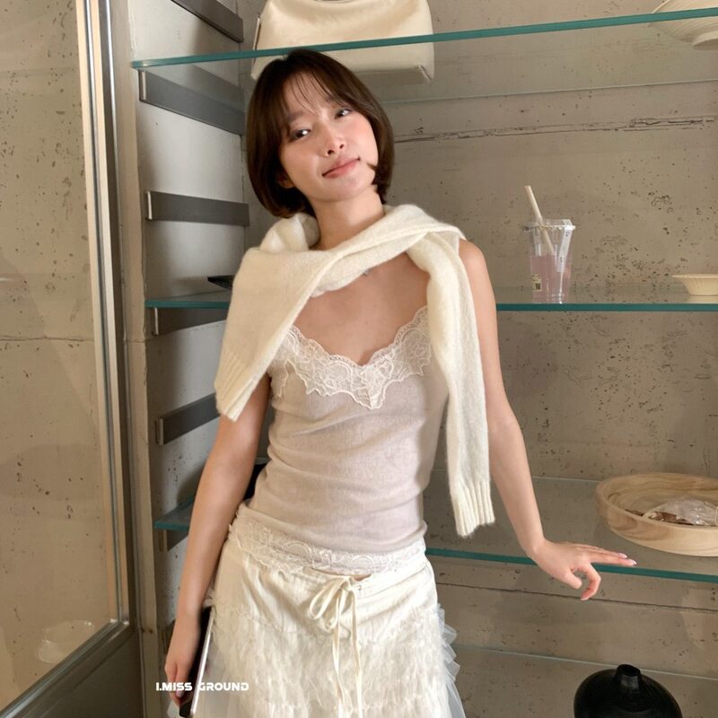 I Miss Korean-Style Lace Patchwork Wool Knit Camisole for Women, Spring Inner Top, Gentle Style Short Top
