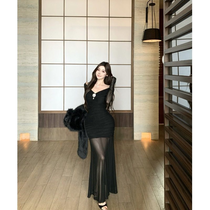 High Sense Royal Sister Style Temperament Slim Mesh Yarn One-word Shoulder Long Sleeve Dress Women's 2026 New Dress Hip Wrap Skirt_ecoleips.com