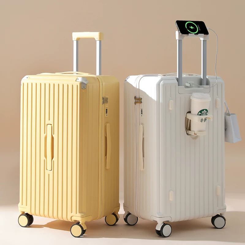 Universal capacious suitcase, 28 inch, increased thickness