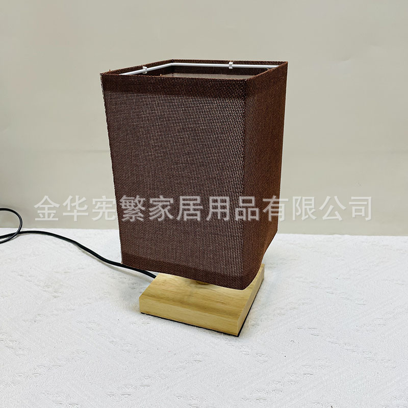 Fábrica directa 2024 lujo creativo de lujo europeo y americano lámpara de escritorio dormitorio simple lámpara de cabecera de cama decoración cálida lámpara de escritorio