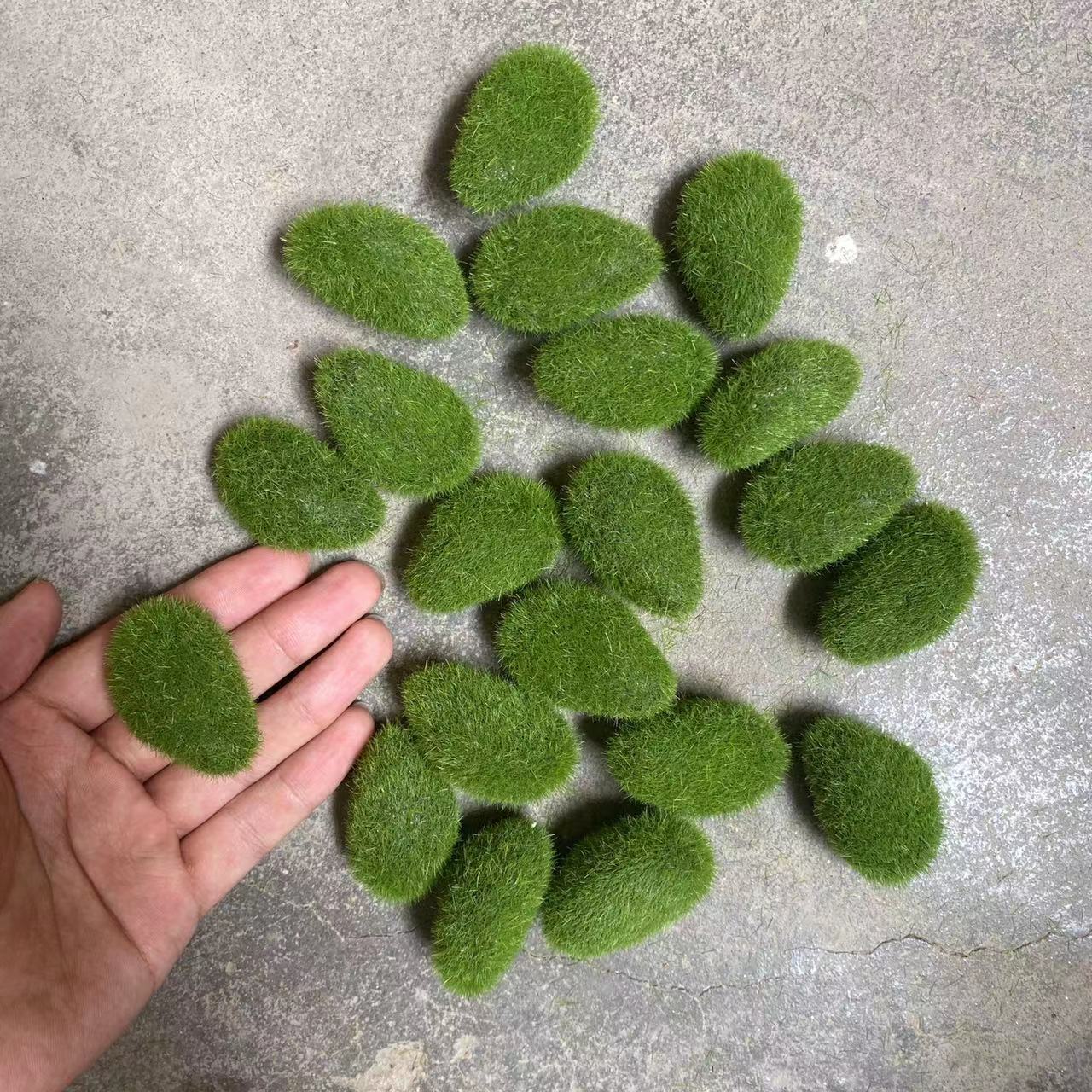 20 pieces of small moss stones (3-5cm each)