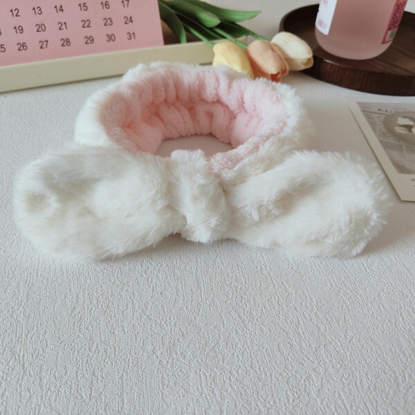 Cartoon three dimensional headband for face washing