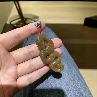 Jin Yu Tang Xinjiang Hetian Jade Sugar Jade Warm and Delicate Three-dimensional Carved Zodiac Snake to Make Money and Treasure Fushou Ankang