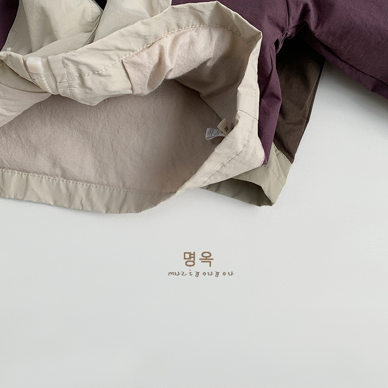 Chaqueta de color de contraste para niños 2025 primavera nuevo estilo para niños y niñas con capucha top para niños pequeños y medianos bebé personalidad ropa para niños al aire libre