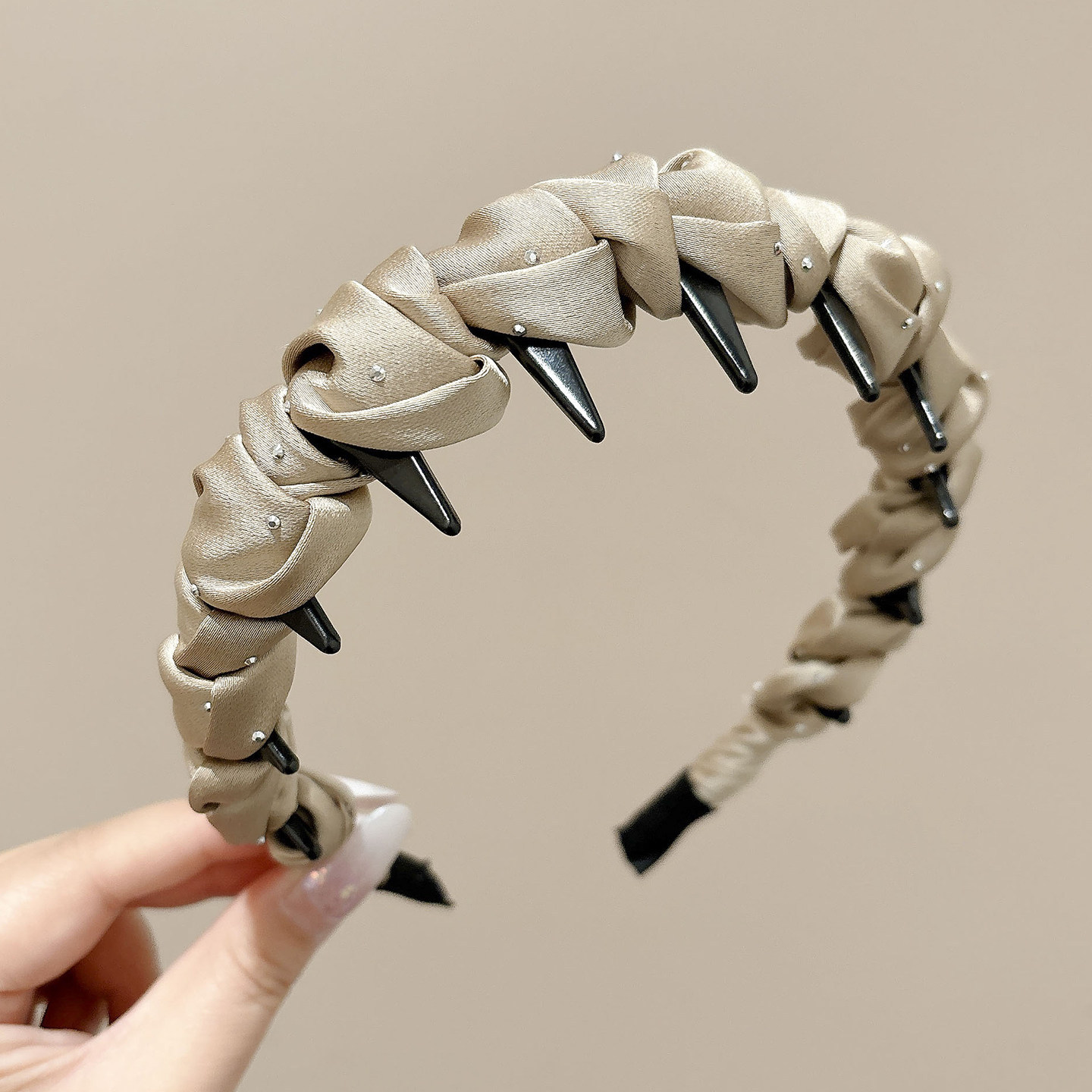 Diadema alta para mujer, nueva colección 2026, accesorio para el cabello estilo Chanel francés, elegante banda ancha para el cabello.