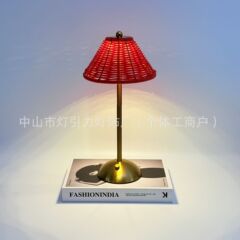 クリエイティブ藤編レトロ電気スタンドバーレストラン充電式電気スタンド東南アジア風デスクトップ寝室雰囲気ナイトライト