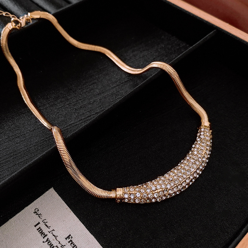 56 # Collar de oro