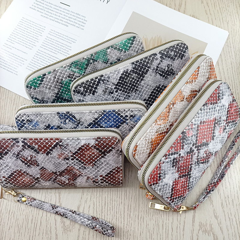 Long Women's Wallet Snake Pattern Contrast Color Niche Texte New Cross-border European and American Practical Hand Bag Design Wallet Long Women's Wallet Snake Pattern Contrast Color Niche Texte New Cross-border European and American Practical Hand Bag Design Wallet