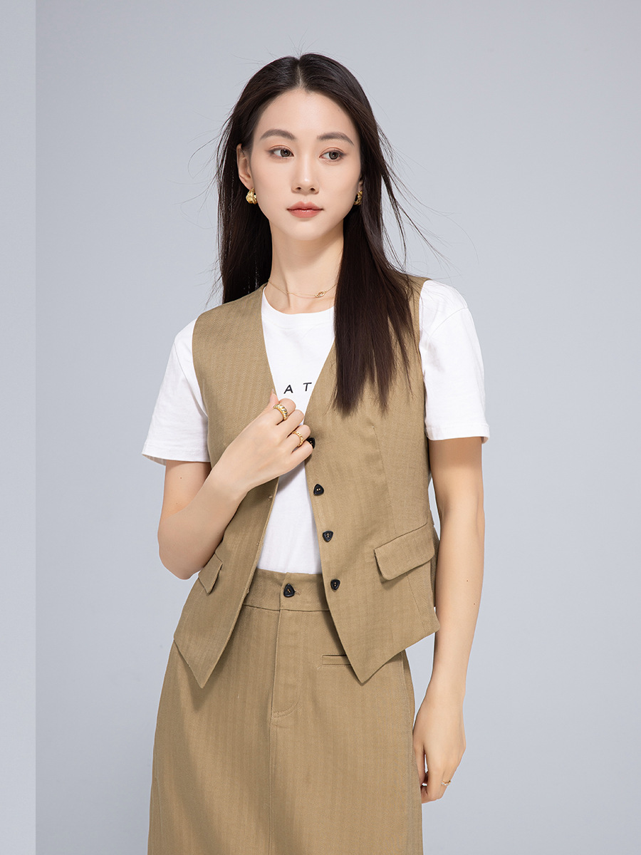 Áo vest gile nữ cổ chữ V chất liệu linen phối sợi Tencel, dáng suông nhẹ, thích hợp mặc ngoài đi làm — Áo gi lê - 65308 Mochamus