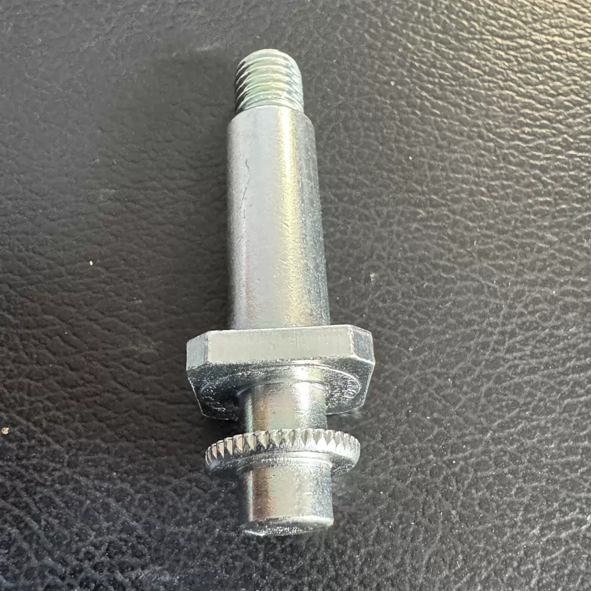 非标螺丝适用于美的空调压缩机安装M8螺栓预埋滚花螺丝