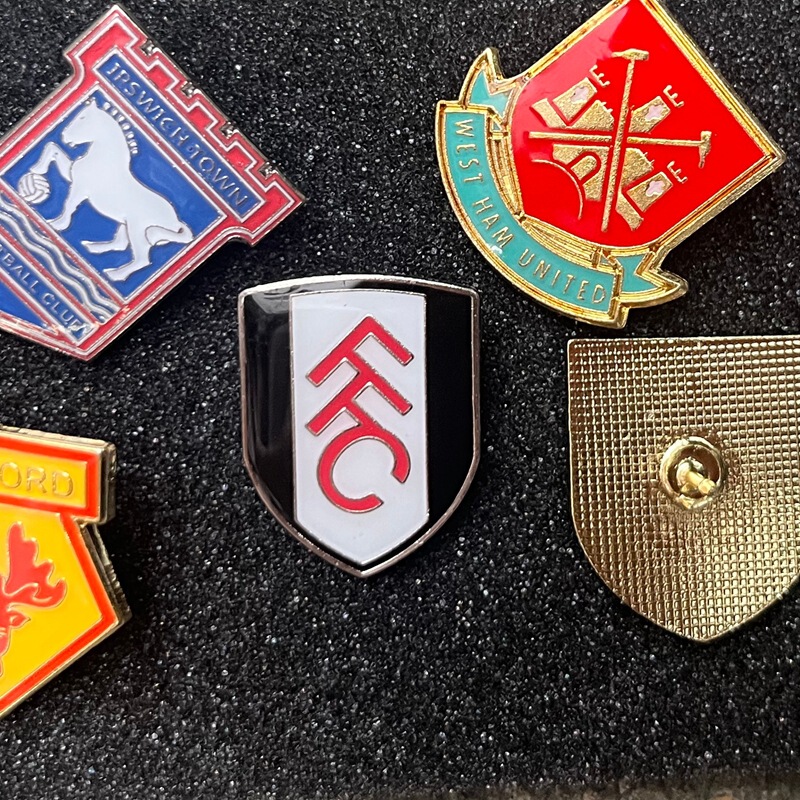 Real Madrid Aston Villa Everton Football Fans Peripheral Gift Team Logo Badge Brooch Backpack Hanging Ornaments