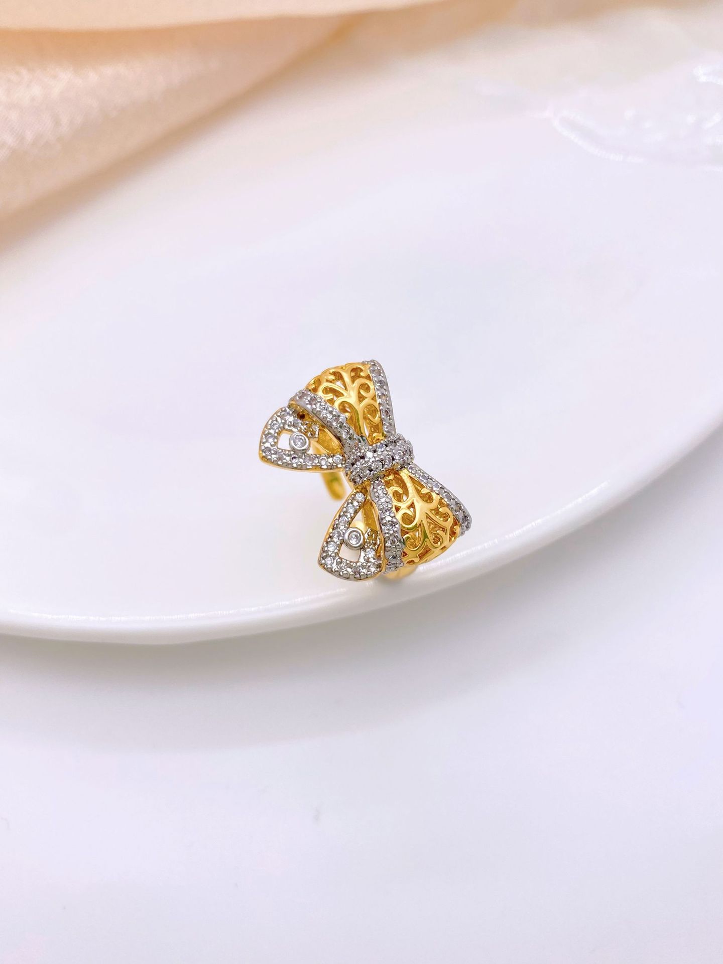 Großhandel Schmuck Süss Schmetterling Kupfer Zirkon 18 Karat Vergoldet Gemischtes Metall Inlay Offener Ring display picture 5
