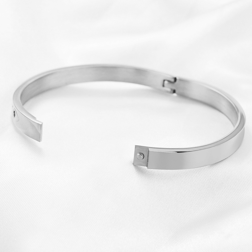 Wholesale Simple Style Devil's Eye Solid Color Stainless Steel Plating 18k Gold Plated Bangle display picture 3