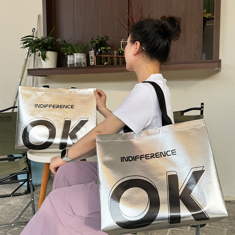 silver non-woven bag high-end clothing store shopping bag clothes gift advertising handbag custom logo